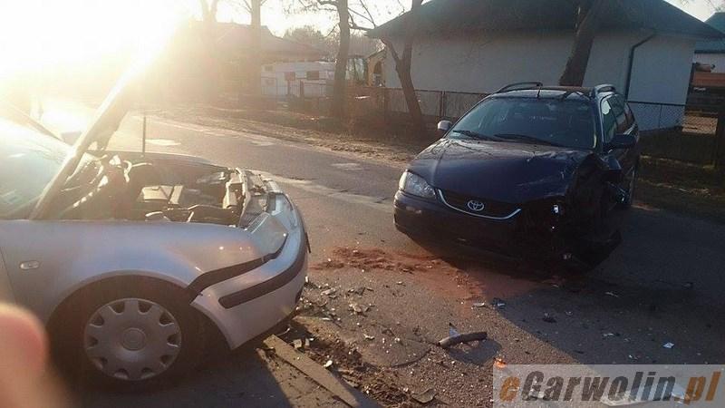 Wypadek w Sulbinach: w szpitalu kierowca toyoty