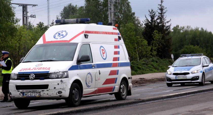 Tragiczny wypadek – Rębak uciął mężczyźnie obie ręce – Potrzebna krew