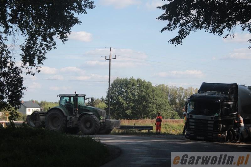 Gm. Garwolin: Przy torach znaleziono granaty moździerzowe. Czekają na saperów