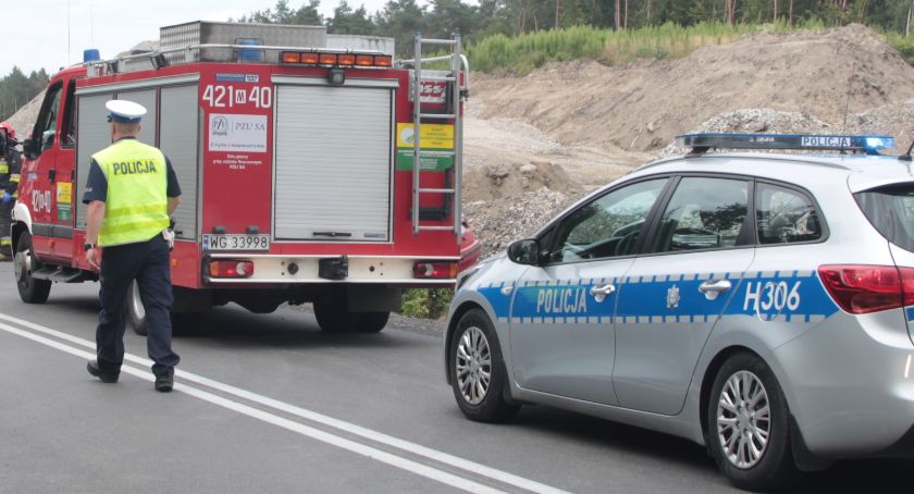 Kolizja 3 aut na nowo otwartej nitce S17