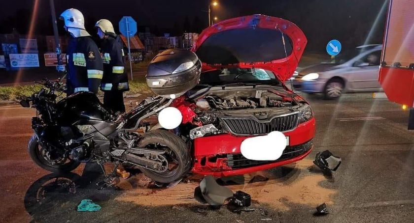 Kolizja na skrzyżowaniu w Wildze – Zderzenie samochodu z motocyklem