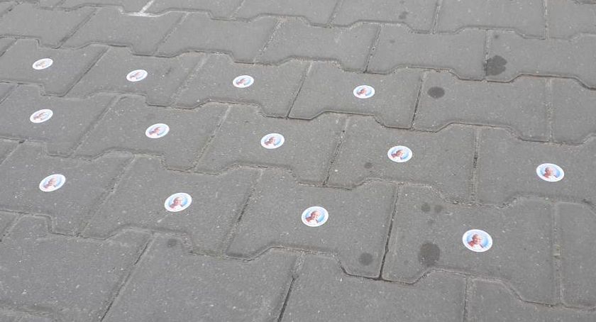 Akt braku szacunku dla św. Jana Pawła II? 
