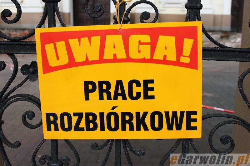 Remont schodów przy kolegiacie 