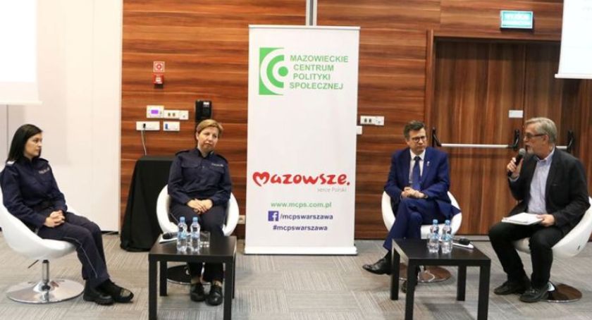 Nasze policjantki na konferencji o przemocy