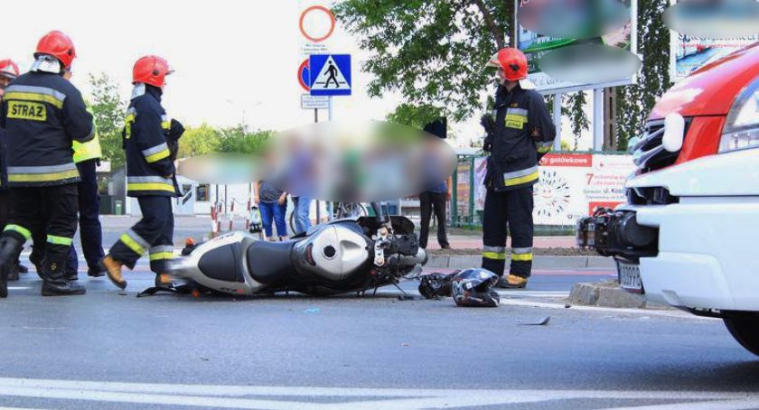 Wypadek – Motocyklista uderzył w drzewo