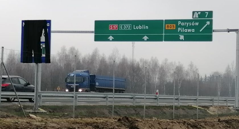Kierowcy byli wprowadzani w błąd – Kiedy otwarcie MOP Pilawa?