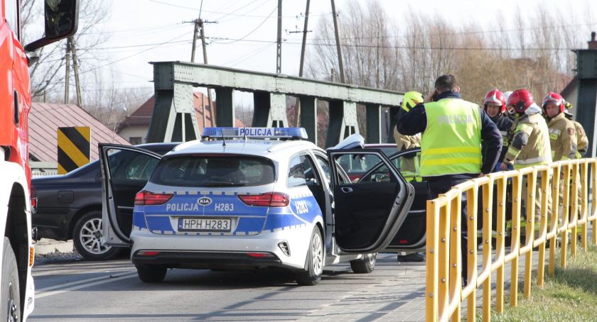 Uciekał przed policją i spowodował wypadek