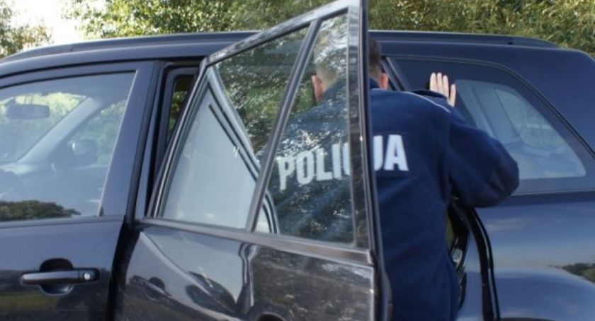 Amfetamina i mefedron w samochodzie – Areszt za narkotyki dla mieszkańców Garwolina