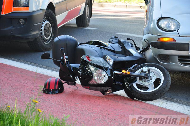 Potrącenie motorowerzystki przy Al. Legionów