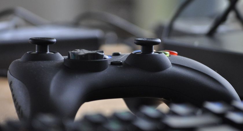 Turniej online FIFA 20 na konsoli PlayStation 4 – #zostanwdomu