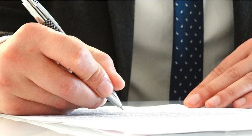 Przedsiębiorcy składają wnioski o odroczenie terminu płatności składek