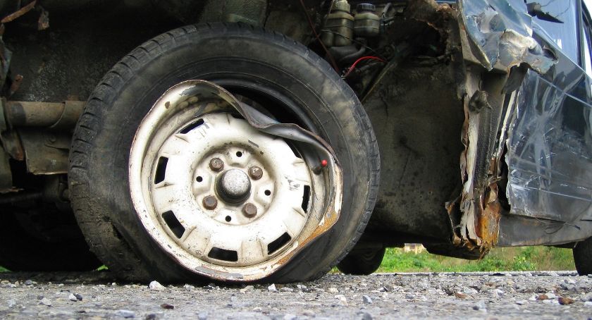 Opel w rowie – Kierowca był pijany 
