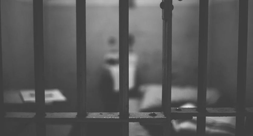 Wrócił z zagranicy – Kwarantannę odbędzie w więzieniu