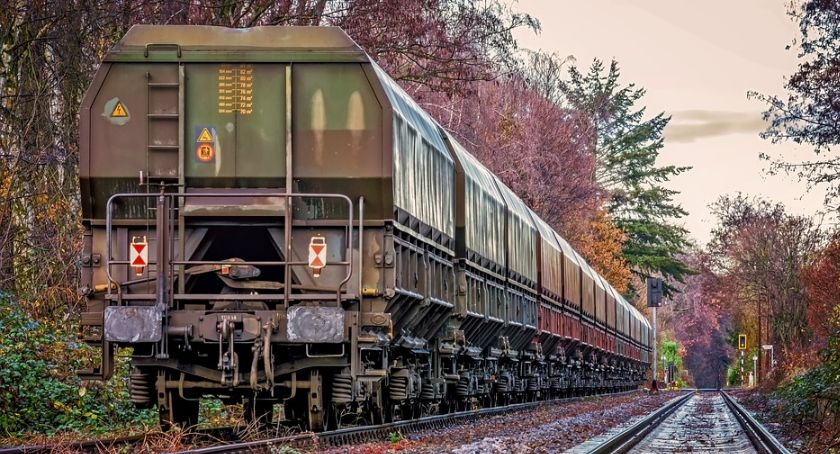 Śmierć na torach  – Samobójca nie posiadał dokumentów