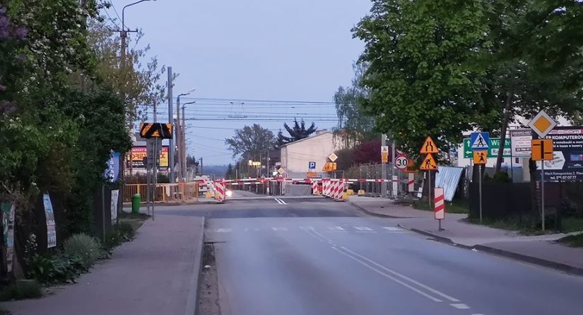 Przejazd kolejowo-drogowy w Pilawie znowu otwarty