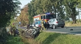 Dachowanie na drodze krajowej! Występują utrudnienia