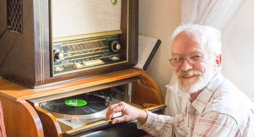 Władysław Kowalski z Wojska i jego kolekcja starych radioodbiorników