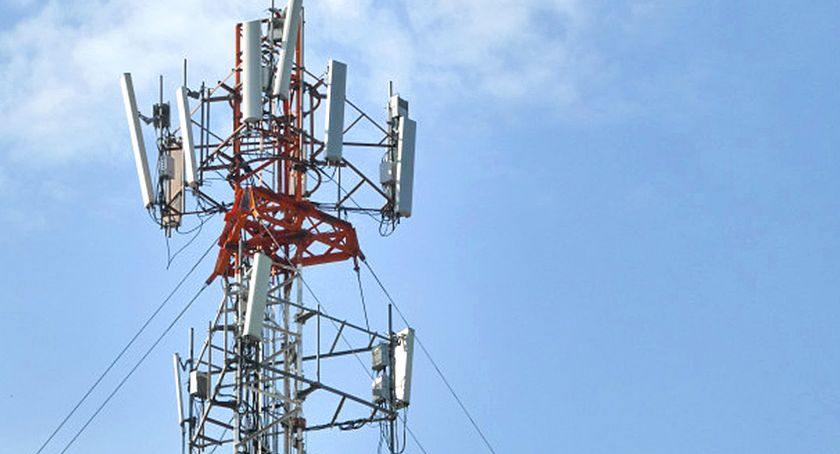 Wieże telekomunikacyjne w Lipnicy, Borowym Młynie i Łąkiem