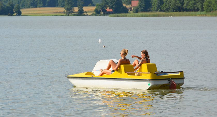 Zakaz pływania motorówką i skuterem na jeziorach  Studzieniczno, Kłączno i Ryńskie