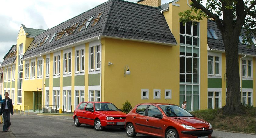 Bytowski ekonom przechodzi na zdalne nauczanie