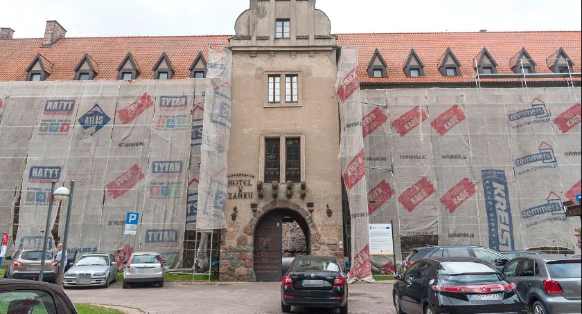 Remont dachu bytowskiego zamku