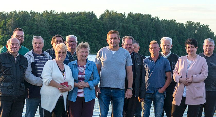 Jezioro Kiedrowickie: Ponad 100 ha z piękną wyspą