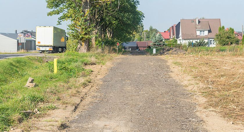 Ścieżka dla mieszkańców nowego osiedla w Borzytuchomiu