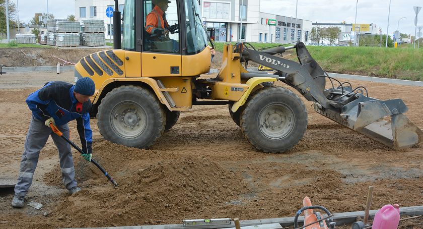 Budowa parkingu na skrzyżowaniu ulic Przemysłowej i Ceynowy w Bytowie