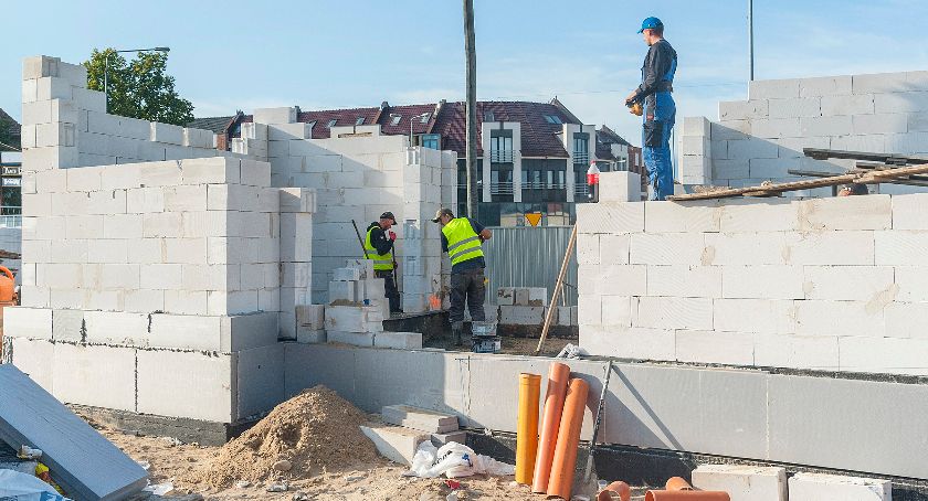 Na dworcu w Bytowie powstaje miejski szalet 