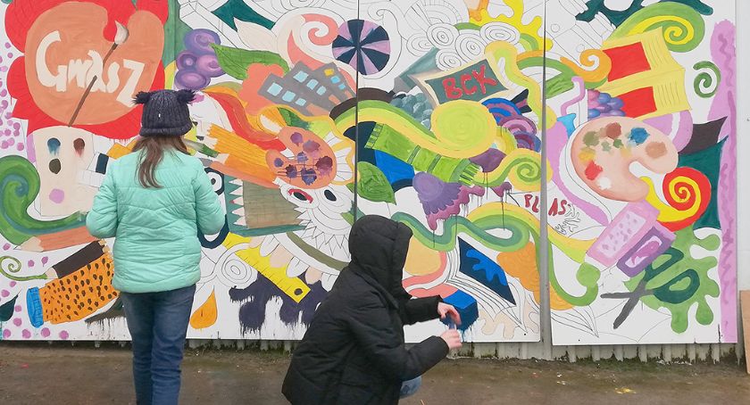 Zajęcia plastyczne grupy „Gwasz” w Bytowskim Centrum Kultury