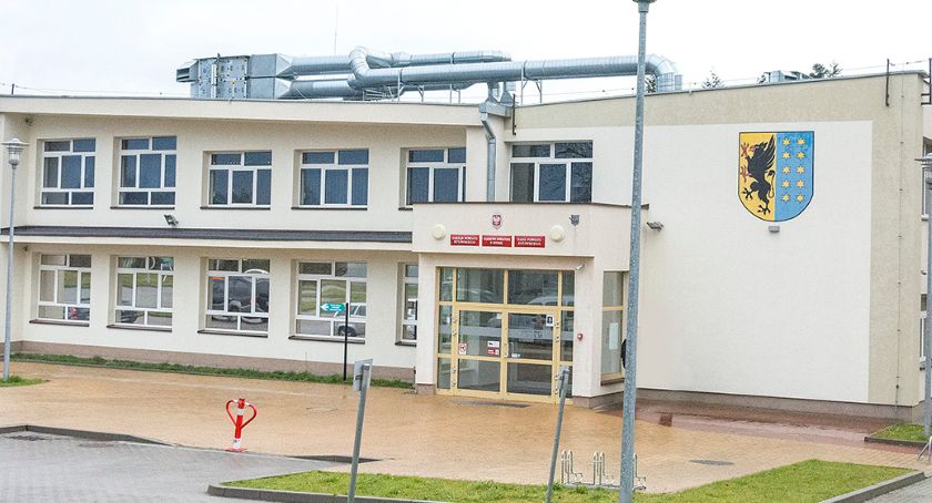 Zaciskanie pasa w bytowskiej oświacie