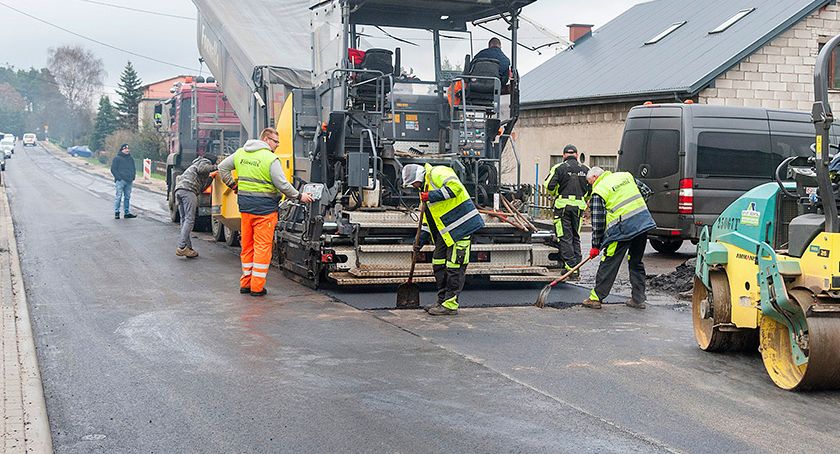 Asfalt na Jeziorkach później niż planowano