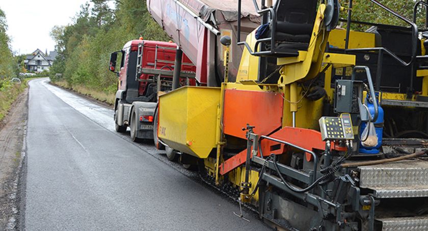 Remont dróg powiatowych w gminie Lipnica
