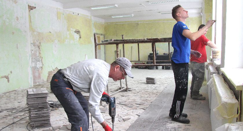 Remonty sal w Modrzejewie i Trzebiatowej w ramach programu Senio-RITA