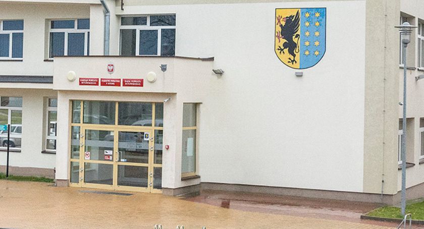 Zgłoszenie sprzedaży i kupna nowego samochodu na jednej wizycie w starostwie?