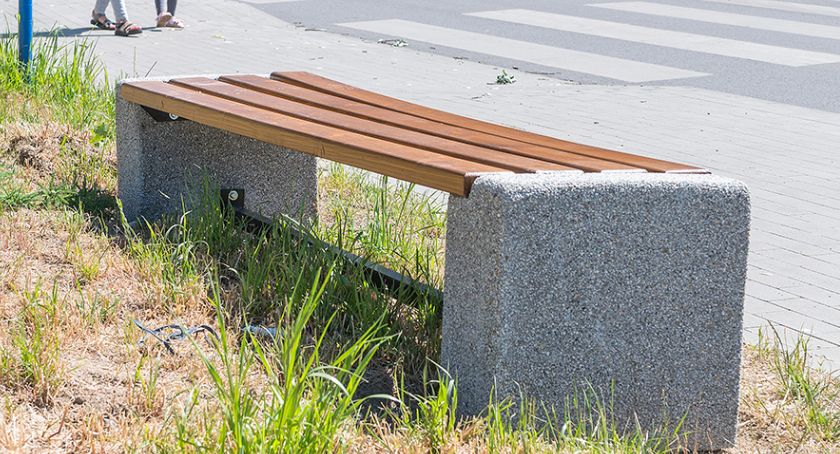 Z ul. Pochyłej zniknęły ławki
