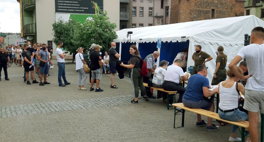 Punkt szczepień na placu Garncarskim w Bytowie