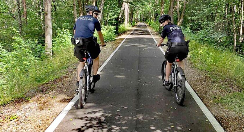 Patrole policji podczas letniego wypoczynku