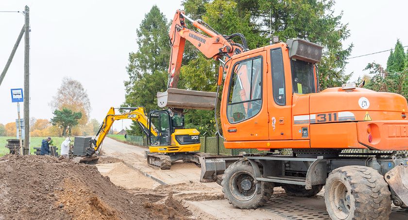 Remonty dróg z Funduszu Ochrony Gruntów Rolnych w gminach Tuchomie, Lipnica i Czarna Dąbrówka