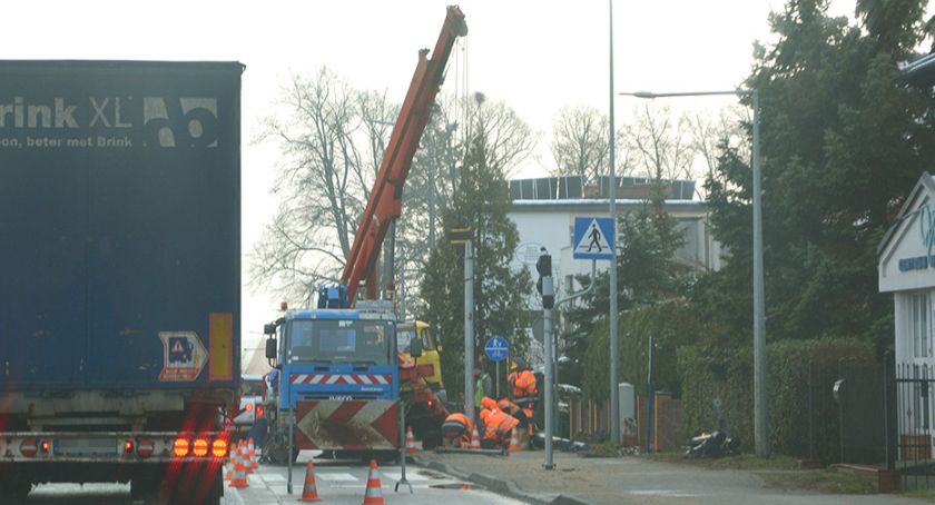 Nowa sygnalizacja na skrzyżowaniu ulic Gdańskiej, Lęborskiej i Sikorskiego w Bytowie