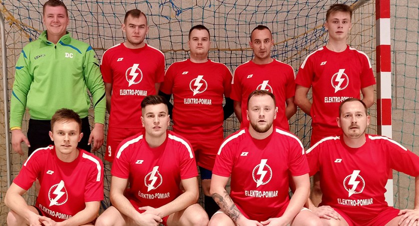 Turniej halowej piłki nożnej w Tuchomiu