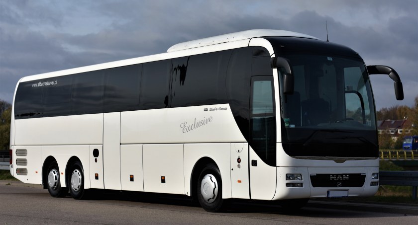 Wynajem autokarów i obsługa transportowa zakładów pracy