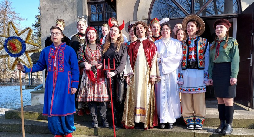 Licealiści z Białego Boru z wertepem wystąpili w cerkwi św. Jerzego w Bytowie