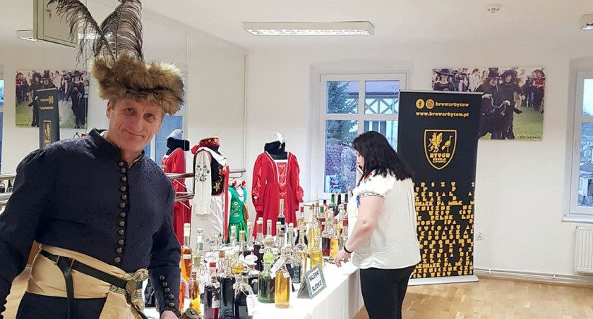 „Wino Ratafia” najlepsze. Święto Nalewki 2022 [WYNIKI]