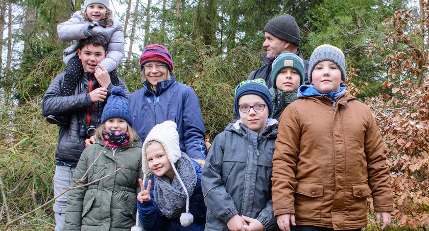 „Nasza ziemia rodzi kamienie i... drzewa”. Nowy projekt Brzozaków z Chośnicy