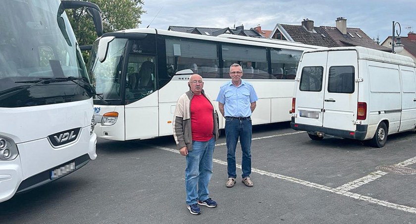Sezon turystyczny za pasem, a miejsca parkingowe dla autobusów zajmują wraki