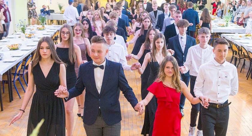 Bal ósmoklasistów w Szkole Podstawowej nr 1 w Bytowie