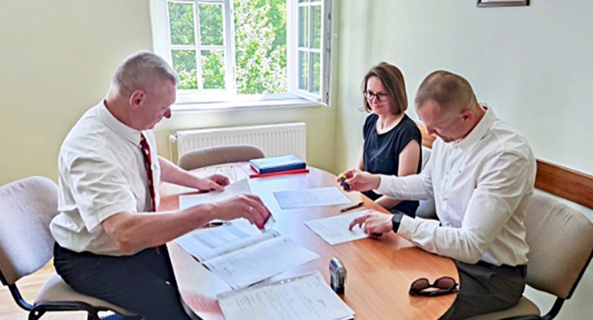 Dostosują zamek do przepisów przeciwpożarowych i zamontują windę