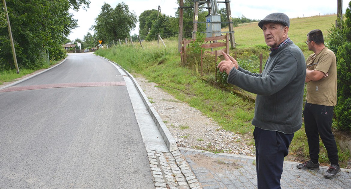 Krew zalewa, bo zalewa posesję. Problem z drogą w Wierszynie