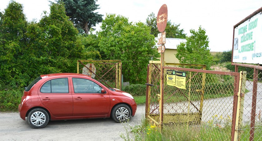 Zasady wjazdu na teren ROD, czyli zakaz nadgryziony zębem czasu